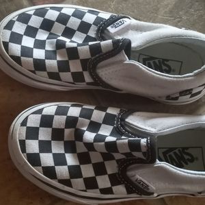 hipster grunge cream + black checkered vans